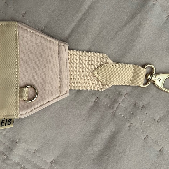 BEIS Cream Universal Bag Strap - Picture 5 of 6